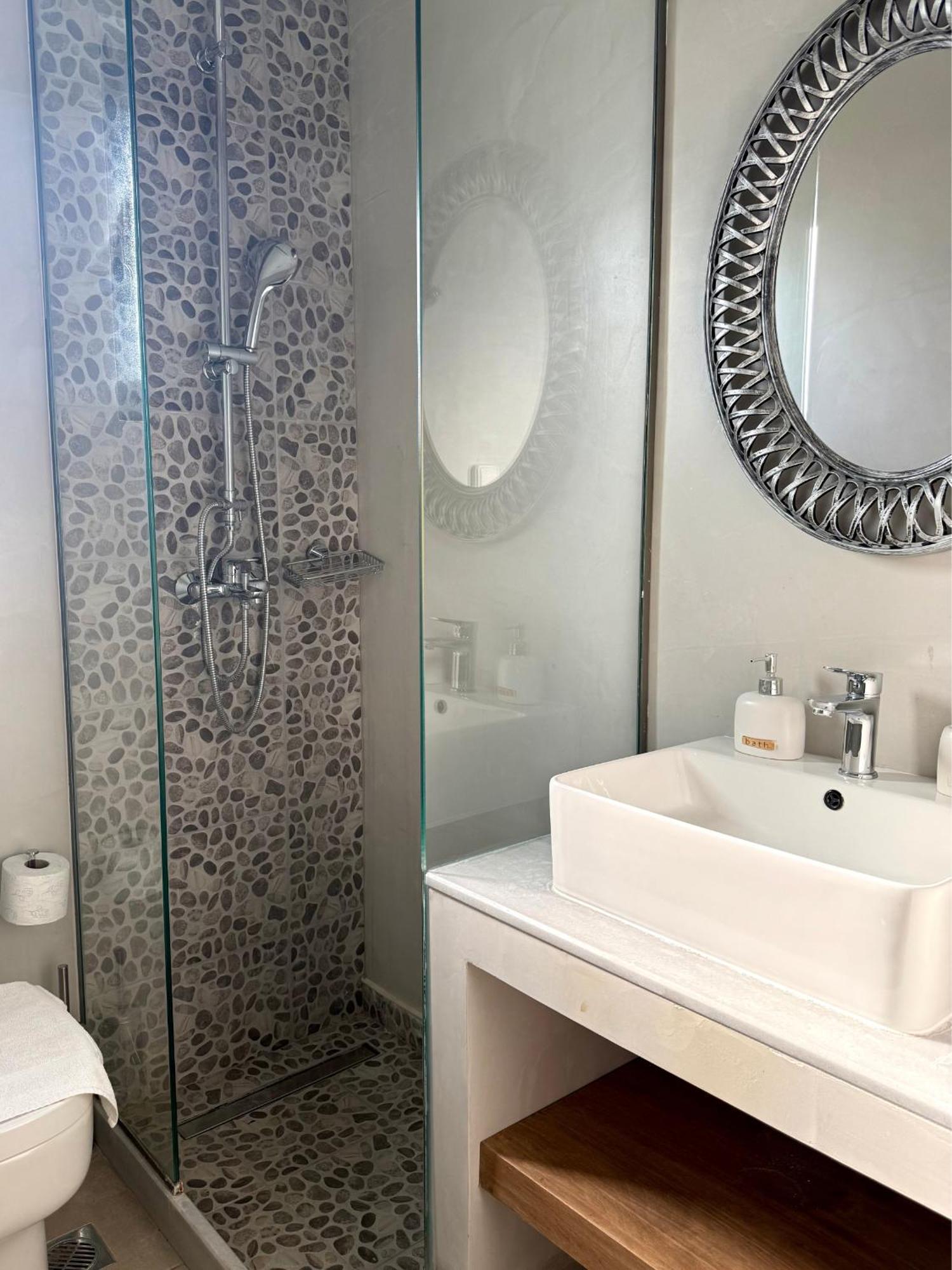 Kipos Suites & Apartments (Adults Only) Gennadi Pokoj fotografie