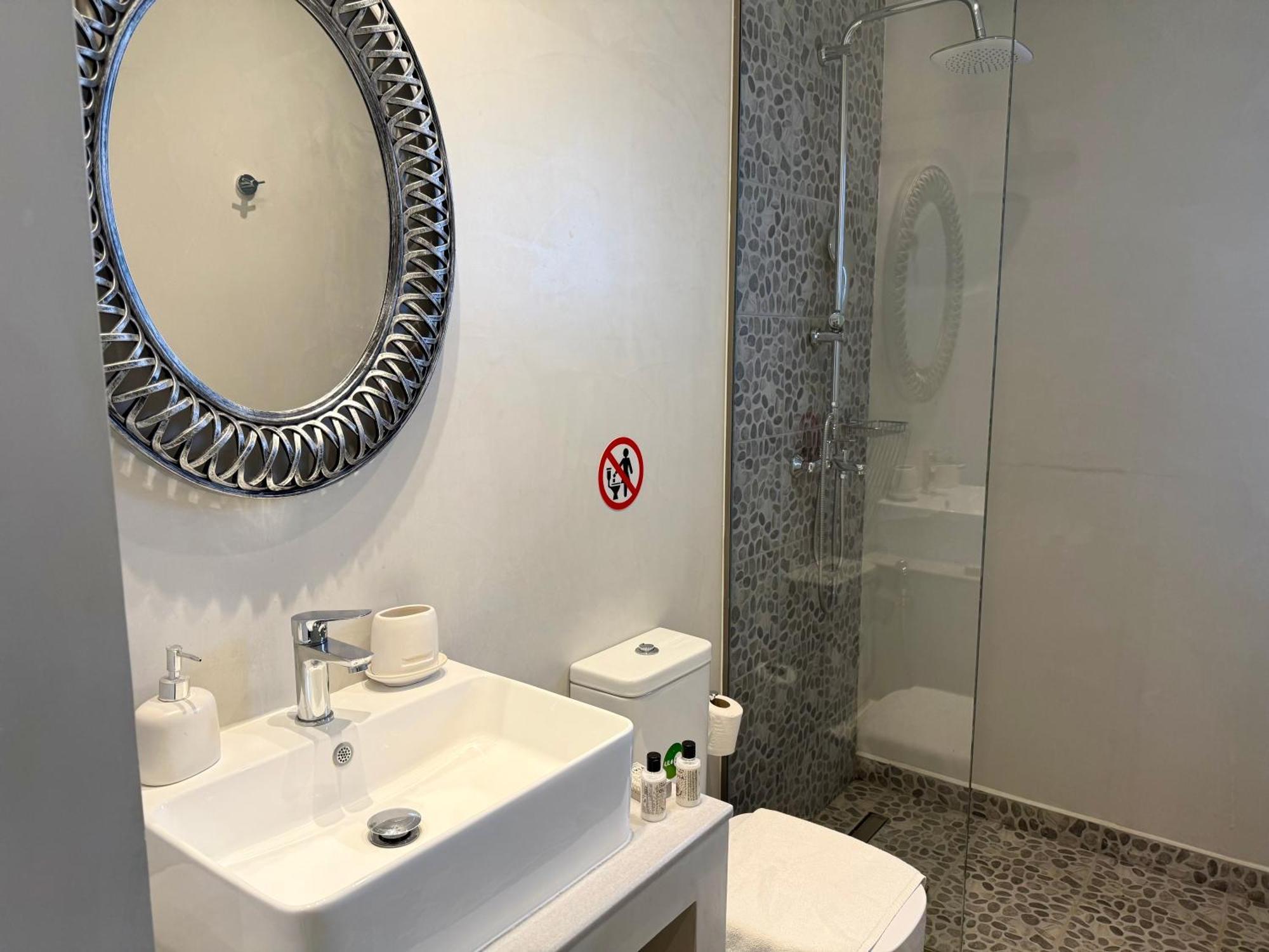 Kipos Suites & Apartments (Adults Only) Gennadi Pokoj fotografie